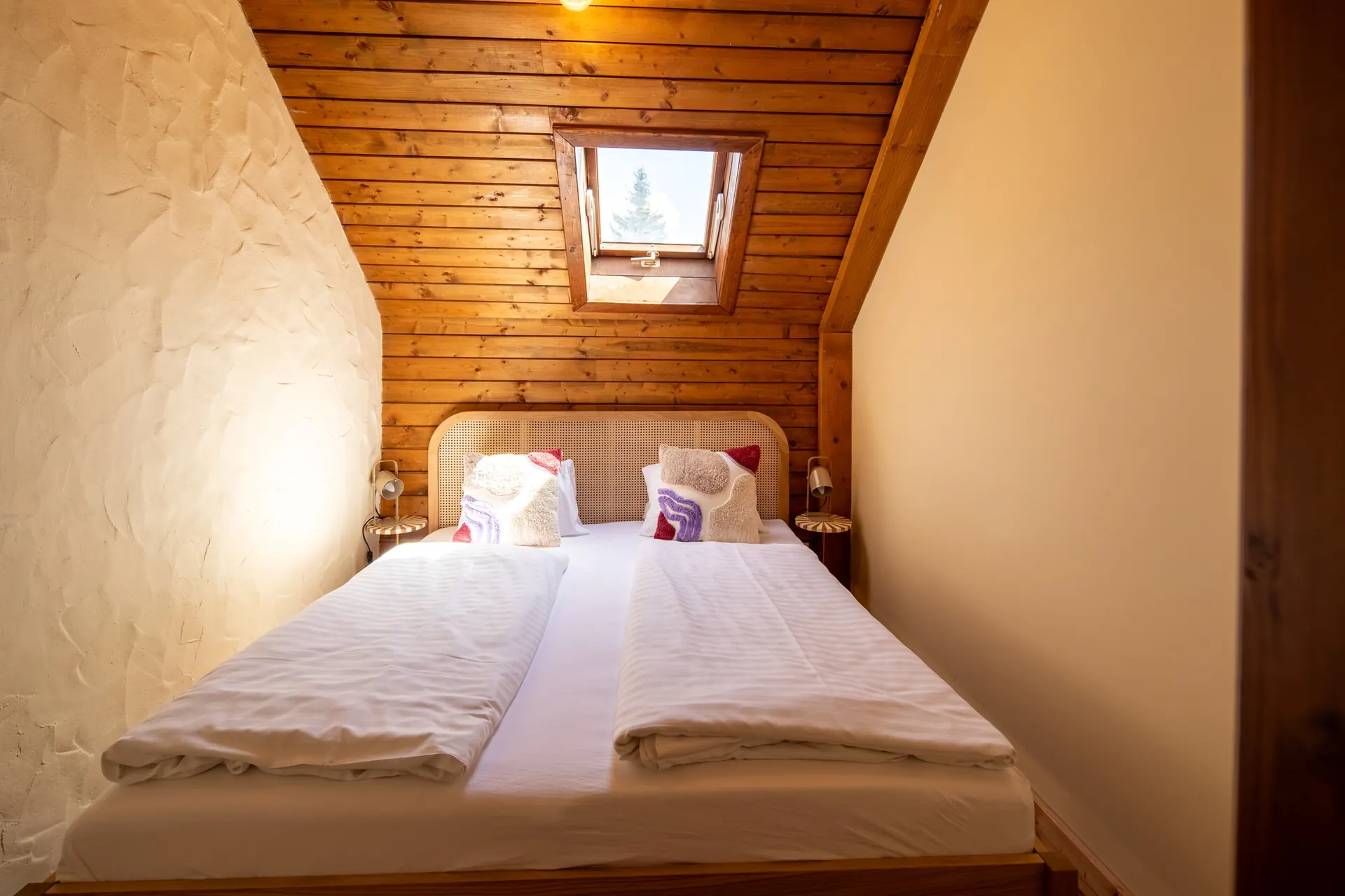 Schlafzimmer mit Dachfenster