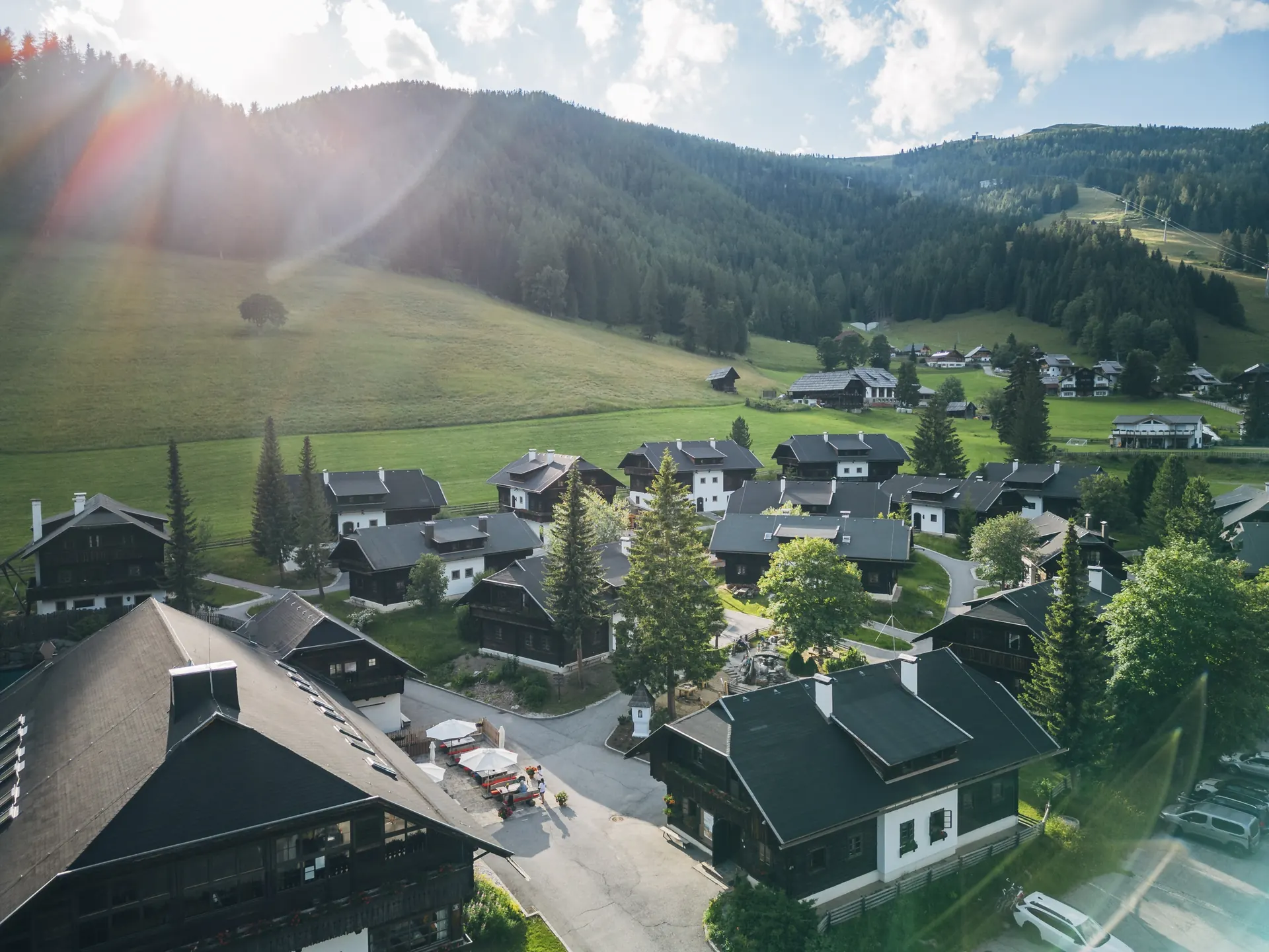 Kirchleitn im Abendlicht von oben